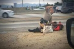 Cảnh sát giao thông tạt tai dã man 1 phụ nữ